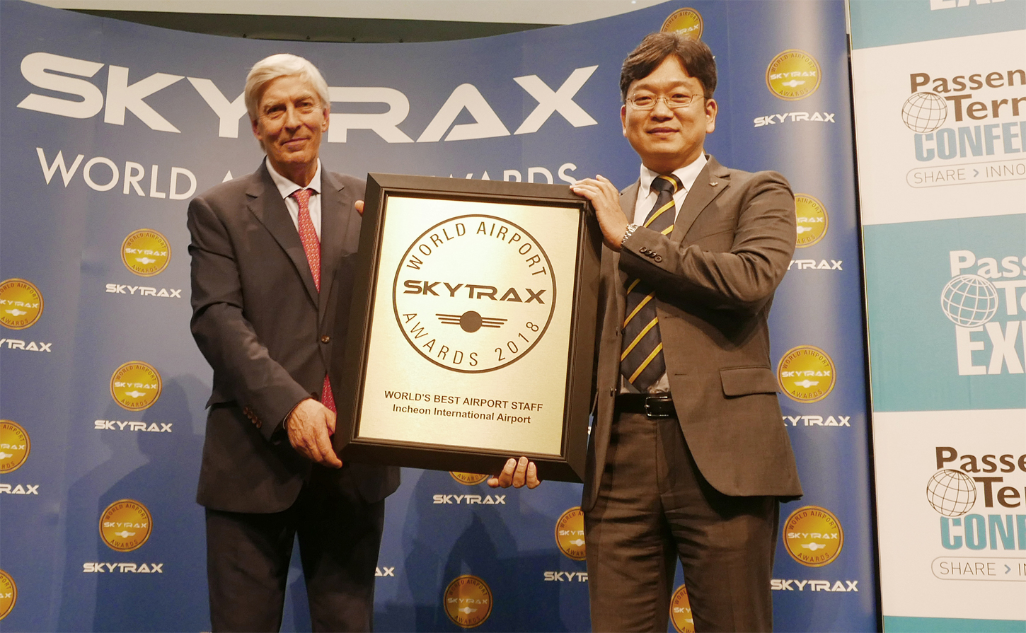 2018年 3月,  スカイトラックス（Skytrax）「ベスト・エアラインスタッフ・イン・アジア」受賞